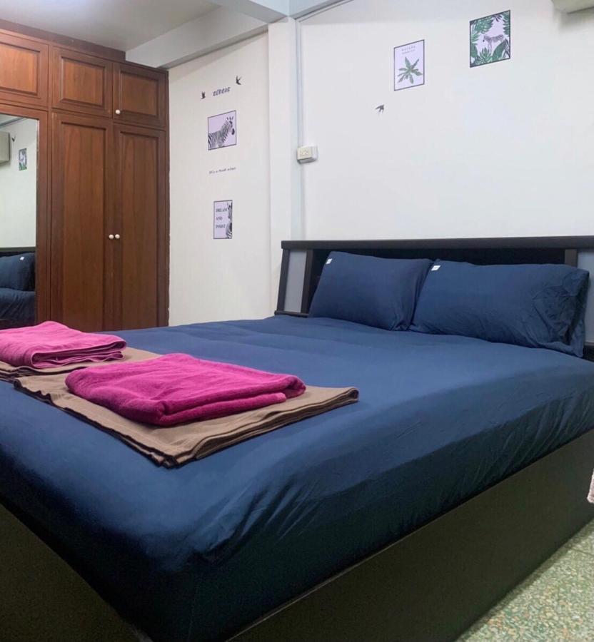 Ying Hostel Бангкок Екстер'єр фото