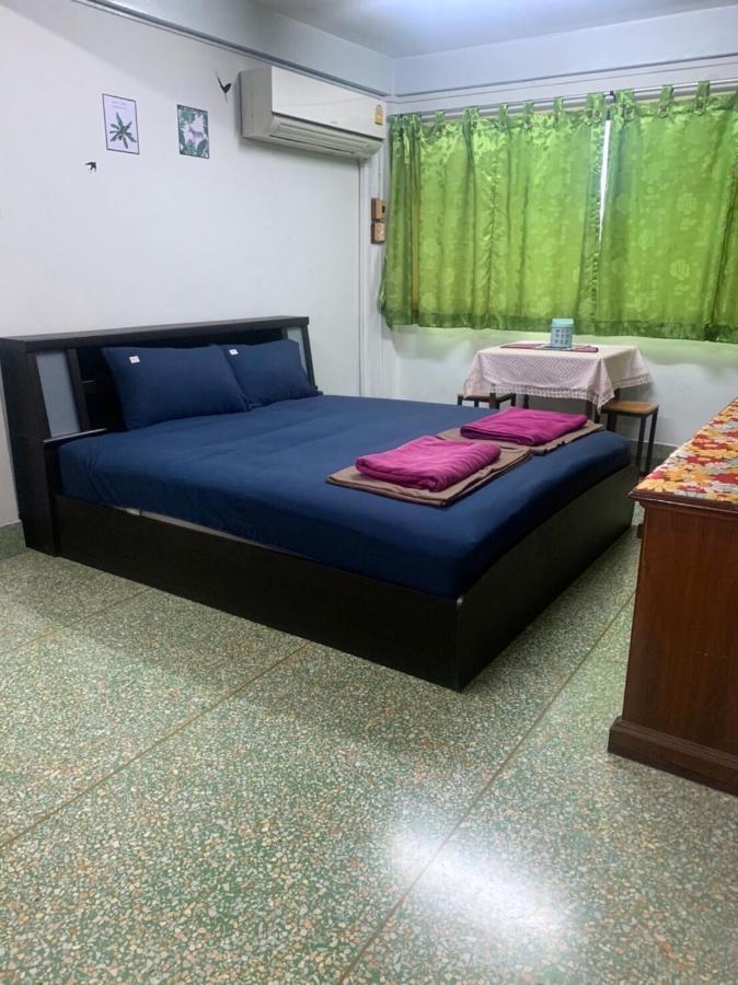 Ying Hostel Бангкок Екстер'єр фото