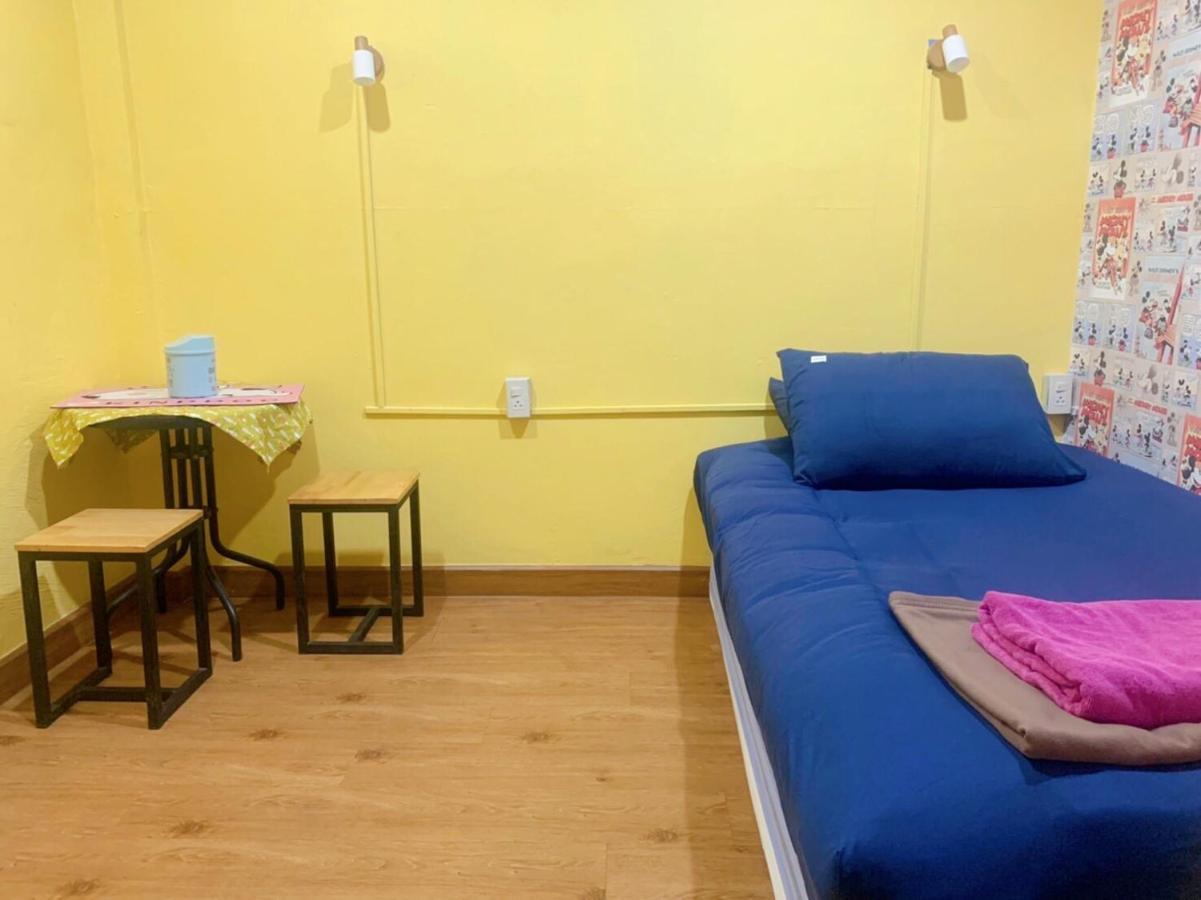 Ying Hostel Бангкок Екстер'єр фото